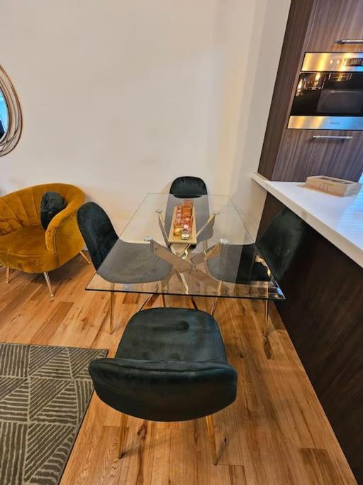 Comfortable Two Bedroom Flat Okręg wyborczy Hove Zewnętrze zdjęcie