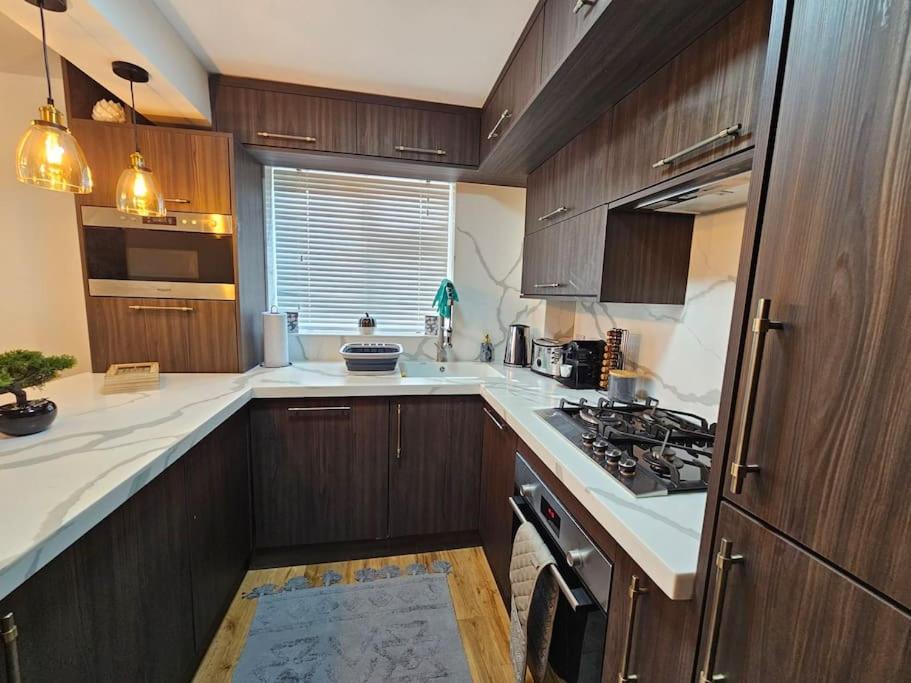 Comfortable Two Bedroom Flat Okręg wyborczy Hove Zewnętrze zdjęcie