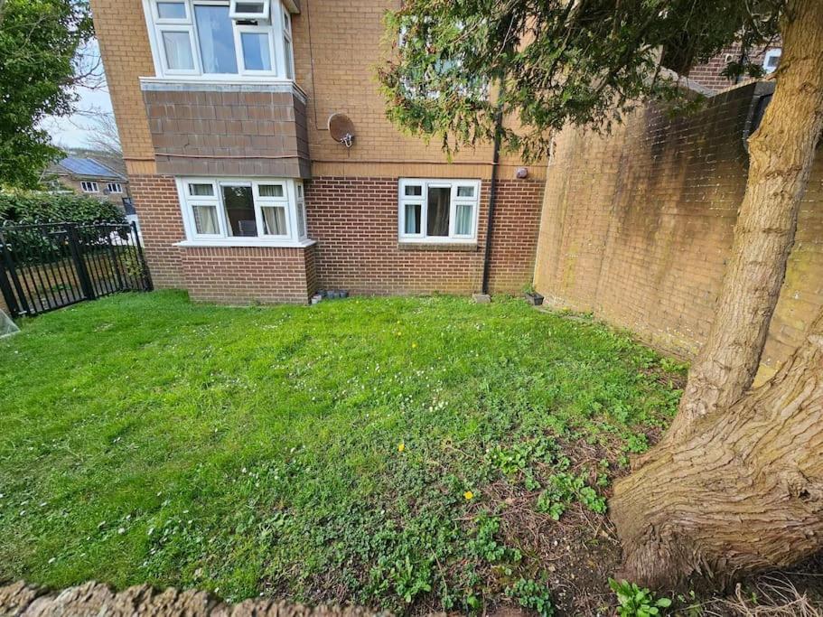 Comfortable Two Bedroom Flat Okręg wyborczy Hove Zewnętrze zdjęcie